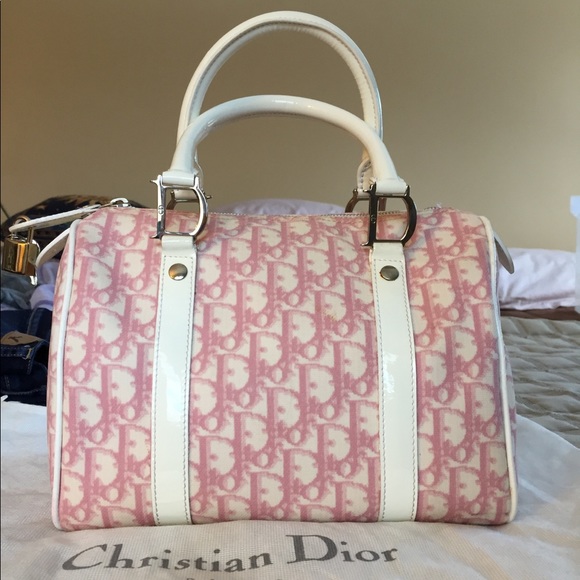 Dior Handbags - Dior Day bag EUC authentic